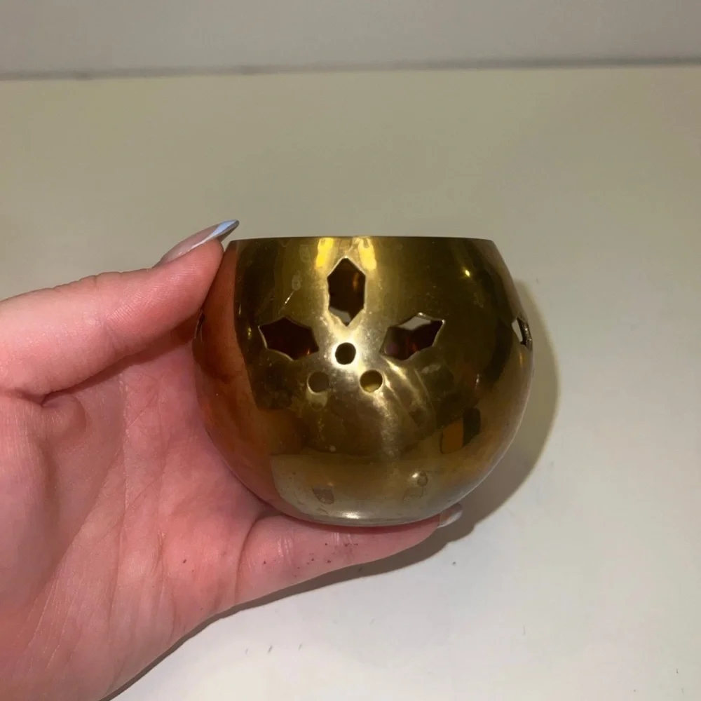 N/A brass candle